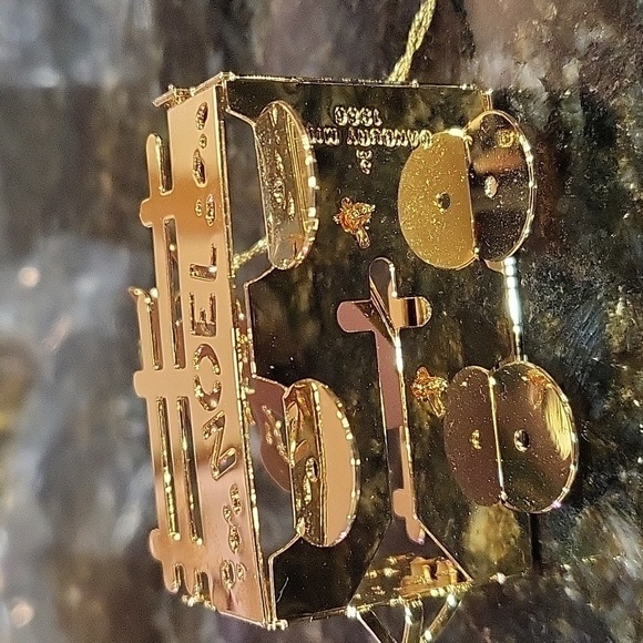 Danbury Mint 1986 20K  Gold Electroplated Christmas Ornament Puppy in a Wagon - Picture 4 of 6